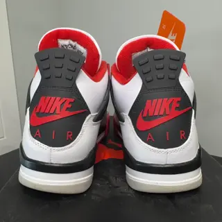 Jordan 4 fire red 2020 Sz 9 clean og All $180 price reduction