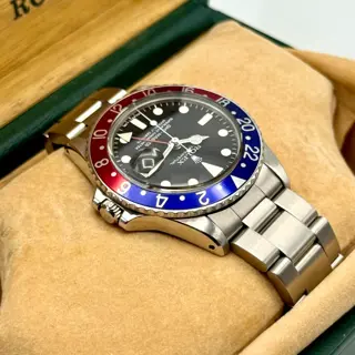 1978 Rolex GMT-Master "Pepsi" 40mm 1675 Oystersteel Oyster Bracelet Black Dial - $12,000