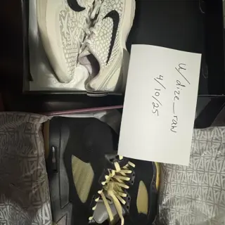 Kobe 6 ‘Sail’ Size 9. A Ma Maniere ‘Dusk’ Size 9. Both worn twice.