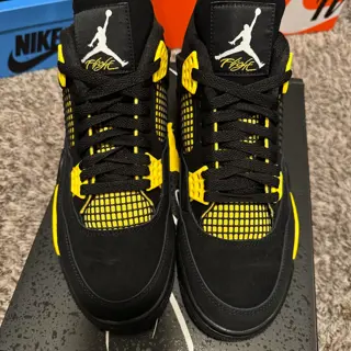 Spring Cleaning: Jordan 1s, 4s, and Sacai Blazers - Size 10 - DS, VNDS, and Used.