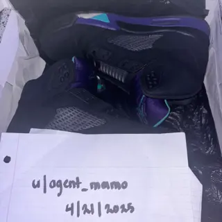 Jordan 5 ‘Black Grape’ used 9.5M 250$ (negotiable)