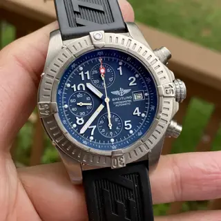 Breitling Avenger. Chronograph. Titanium. Lightweight. Automatic.