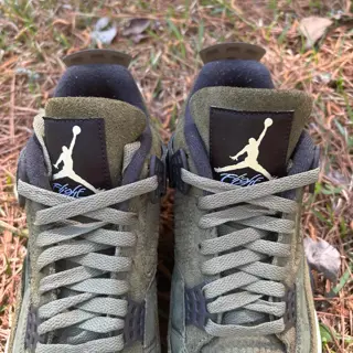 Jordan 4 craft olive size 9.5 $115 shipped