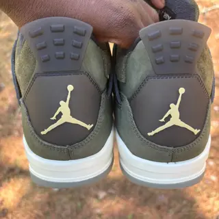 Jordan 4 craft olive size 9.5 $115 shipped