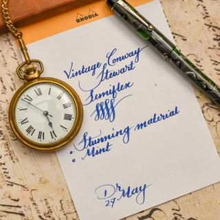 Stunning Vintage Conway Stewart Green Grey Marbled Cellulose 14c gold F Semiflex nib Mint Condition