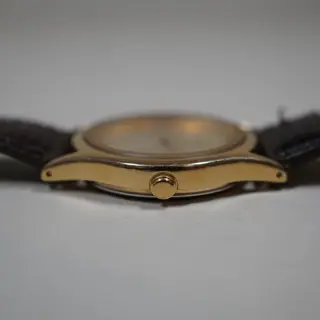 Seiko 5Y91-6020 Gold Tone Champagne Dial Ladies Watch - $85