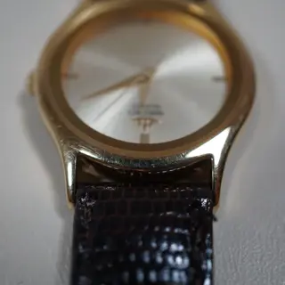 Seiko 5Y91-6020 Gold Tone Champagne Dial Ladies Watch - $85