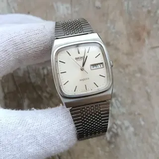 Seiko Majesta Analog Quartz Watch. $250 Shipped.