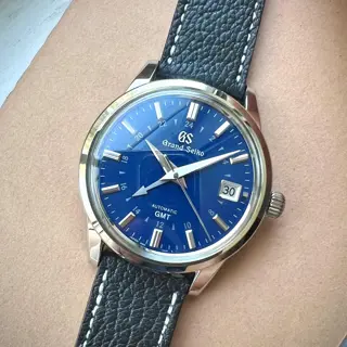LNIB Grand Seiko SBGM239 GMT Limited Edition of 500 (Full Kit on Bracelet)
