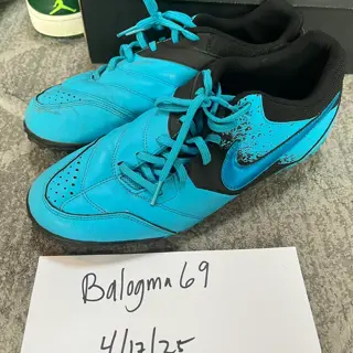 like new Jordan Zoom ‘92, size 10.5 [$50 shipped], used good Jordan 1 Hulk, size 10 [$100 shipped], Used good Air Jordan 1 low wolf grey infrared, size 10 [$60 shipped], Nike Bomba indoor soccer, size 10.5 [$40 shipped], Nike Mercurial soccer cleats, size 10.5 [$60 shipped]