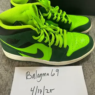 like new Jordan Zoom ‘92, size 10.5 [$50 shipped], used good Jordan 1 Hulk, size 10 [$100 shipped], Used good Air Jordan 1 low wolf grey infrared, size 10 [$60 shipped], Nike Bomba indoor soccer, size 10.5 [$40 shipped], Nike Mercurial soccer cleats, size 10.5 [$60 shipped]