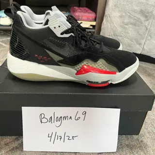 like new Jordan Zoom ‘92, size 10.5 [$50 shipped], used good Jordan 1 Hulk, size 10 [$100 shipped], Used good Air Jordan 1 low wolf grey infrared, size 10 [$60 shipped], Nike Bomba indoor soccer, size 10.5 [$40 shipped], Nike Mercurial soccer cleats, size 10.5 [$60 shipped]