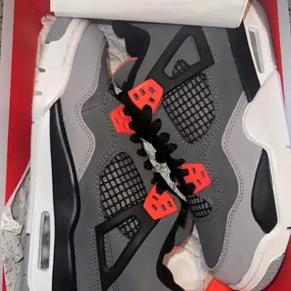 AJ4s