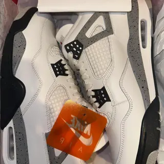 AJ4s