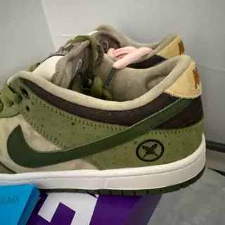 BNIB Yuti Dunk SB Low - Size 9 - $210 Shipped 4/4 AM