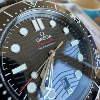 Omega Seamaster Diver 300M Automatic Black Dial Rubber Strap Men's Watch 210.32.42.20.01.001