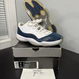 Jordan 11 low snakeskin Sz 9 clean $90