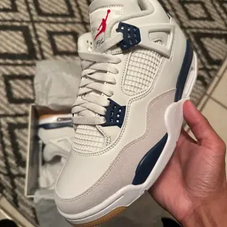Size 9 DS Jordan 4 SB Navy $310 shipped