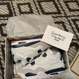 Size 9 DS Jordan 4 SB Navy $310 shipped