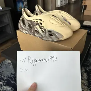 Yeezy Foam Runner ‘MX Cream Clay’ size 11 $140 shipped