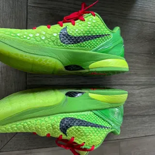 Kobe Protro Grinch, size 9
