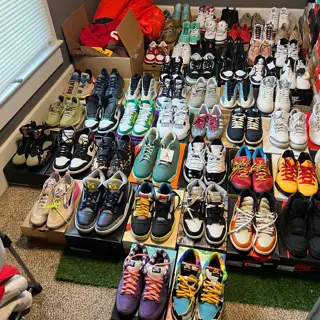 Need everything gone ‼️ Sneakers & some clothing . Wide variety of items . {Size XS-XL} {Size 5-15}