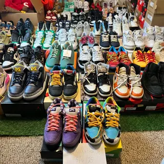 Need everything gone ‼️ Sneakers & some clothing . Wide variety of items . {Size XS-XL} {Size 5-15}