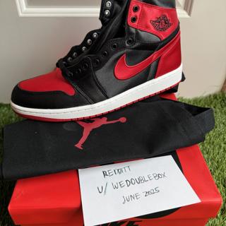 Nike AJ1 Satin Bred Size 10 Men DS/New $100 Shipped