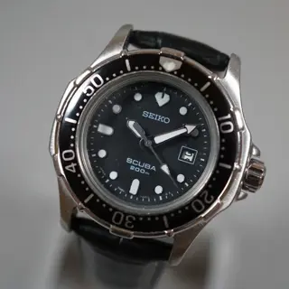 Vintage 1991 Seiko 7N85-001A Black Dial Scuba 200M Diver Ladies Quartz Watch - $135
