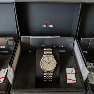 2025 BRAND NEW Tudor 1926 Gold 39mm 91550 $1,450