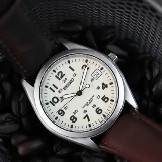 Seiko Luminous radium dial - 7N42-8260 - $199 - Swipe ;