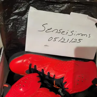 selling a few kicks (US 10.5 - US 12) men's information in description