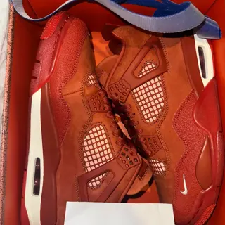 Jordan 4s