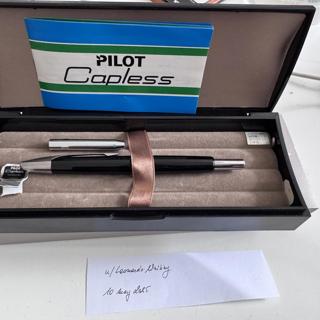 2 x Pilot Capless Faceted (old style) mint