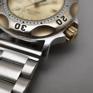 Vintage 1988 Seiko 3E25-0A10 Gold Tone Scuba 200M Quartz Mini Diver Watch - $95