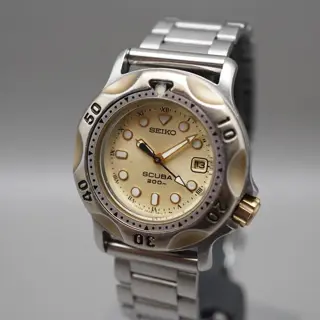 Vintage 1988 Seiko 3E25-0A10 Gold Tone Scuba 200M Quartz Mini Diver Watch - $95