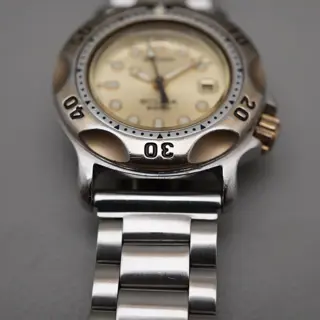 Vintage 1988 Seiko 3E25-0A10 Gold Tone Scuba 200M Quartz Mini Diver Watch - $95