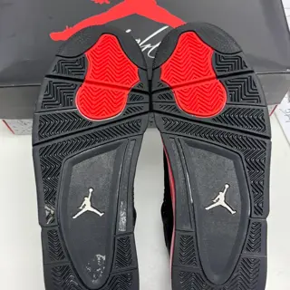 Jordan 4 Retro Red Thunder Size 9.5 $200