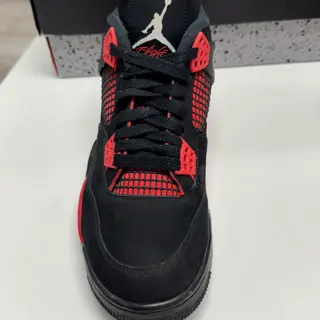 Jordan 4 Retro Red Thunder Size 9.5 $200
