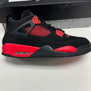 Jordan 4 Retro Red Thunder Size 9.5 $200