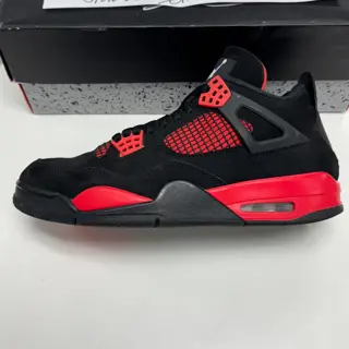 Jordan 4 Retro Red Thunder Size 9.5 $200