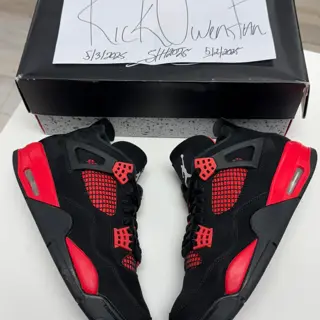 Jordan 4 Retro Red Thunder Size 9.5 $200