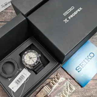Seiko Marinemaster 300 SLA077 LNIB Full Kit + OEM Seiko Rubber Strap - $1900