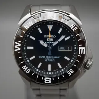 Seiko 5 Sports SNZE81 7S26 Black Dial 100M Compass Automatic Watch READ - $120