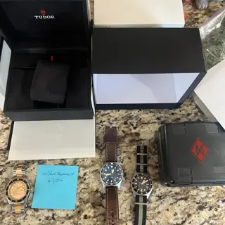 2019 Tudor Black Bay Steel & Gold Champagne Face Full Kit -> $3400 | Halios Blue Ring #009/100 Watch Only -> $985 | Dagaz Cav-1 Vietnam Edition Caseback - $285 | Let's make a deal!