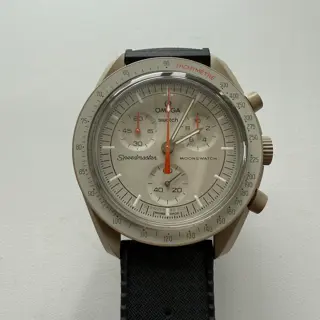 Swatch Moonswatch Mission to Jupiter + extra strap
