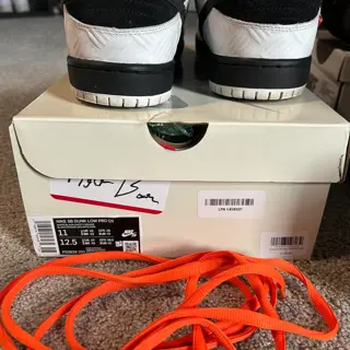 TRAVIS SCOTT + SB+ UNC 4’s SIZE 10.5-11