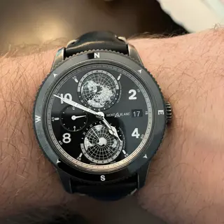 Montblanc 1858 Geosphere Ultrablack LE