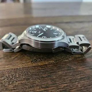 Sinn 556.A on Bracelet Full Kit w/ Paperwork