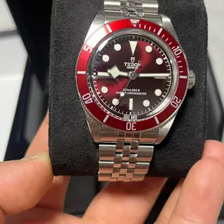 2025 New Release Tudor Black Bay 58 Burgundy on Jubilee Bracelet M7939A1A0RU